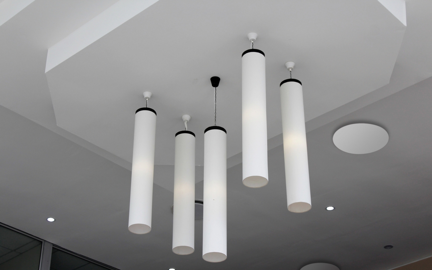 Анемостат со стеклянной внешней частью FOZA D 150 мм. Матовое стекло. Чёрный круглый. RAL 9005