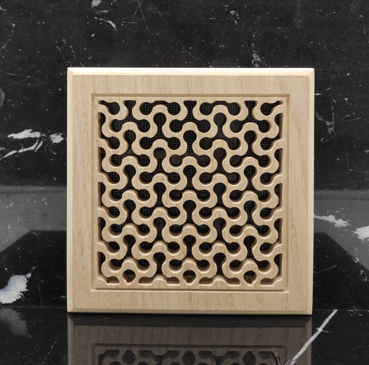 Решетка декоративная деревянная на магнитах Пересвет К-19 150х150мм